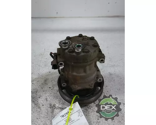 MACK CXU612 Air Conditioner Compressor