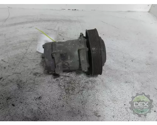 MACK CXU612 Air Conditioner Compressor