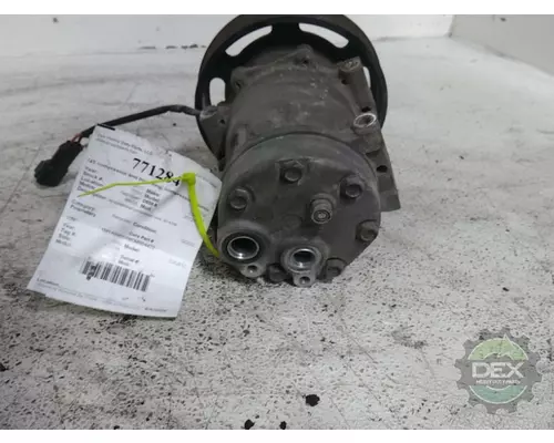 MACK CXU612 Air Conditioner Compressor