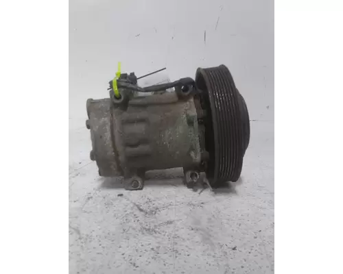 MACK CXU612 Air Conditioner Compressor