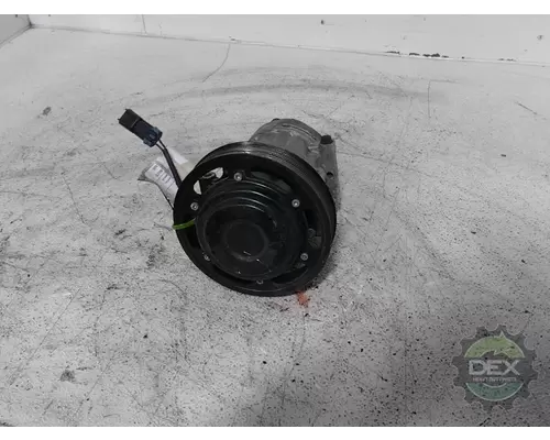 MACK CXU612 Air Conditioner Compressor