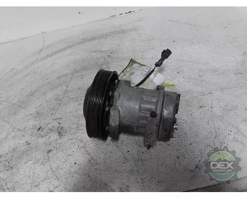 MACK CXU612 Air Conditioner Compressor