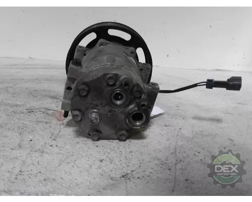 MACK CXU612 Air Conditioner Compressor