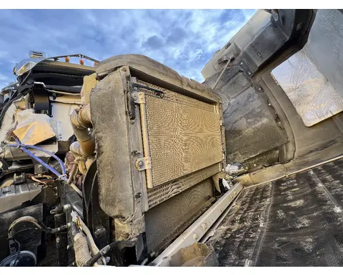 MACK CXU612 Air Conditioner Condenser