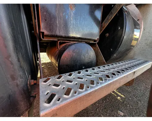 MACK CXU612 Air Tank