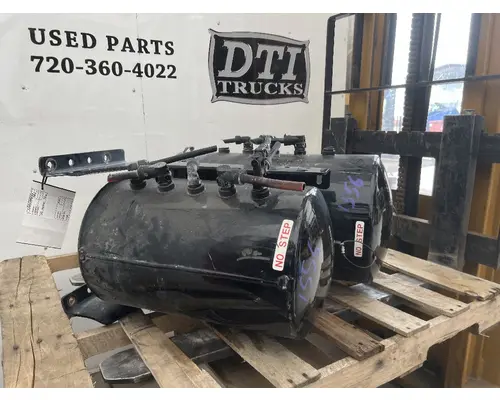 MACK CXU612 Air Tank