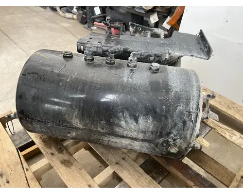 MACK CXU612 Air Tank