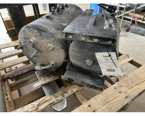 MACK CXU612 Air Tank