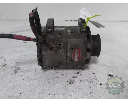 MACK CXU612 Alternator