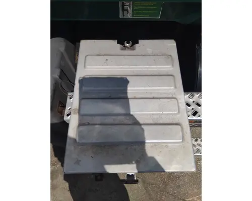 MACK CXU612 BATTERY BOX COVER