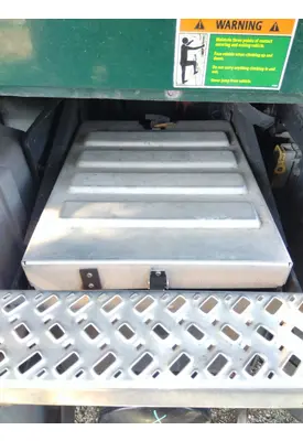 MACK CXU612 BATTERY BOX COVER