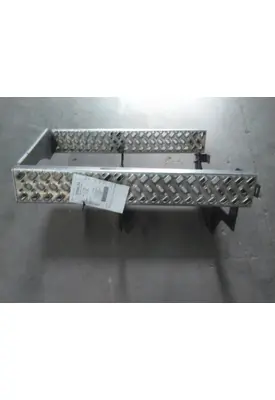 MACK CXU612 BATTERY BOX STEP