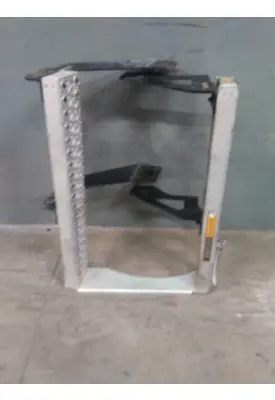 MACK CXU612 BATTERY BOX STEP