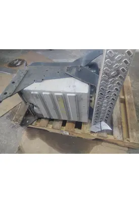 MACK CXU612 BATTERY BOX