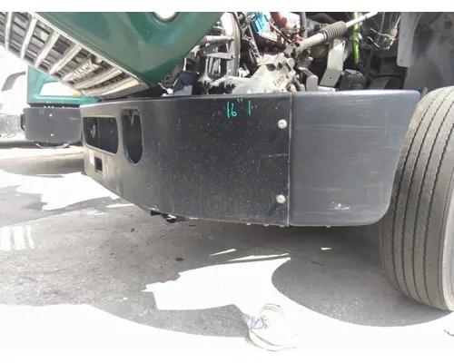 MACK CXU612 BUMPER ASSEMBLY, FRONT