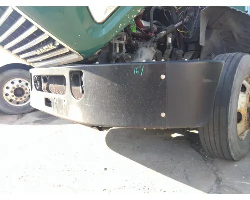 MACK CXU612 BUMPER ASSEMBLY, FRONT