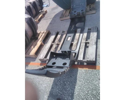 MACK CXU612 BUMPER ASSEMBLY, FRONT