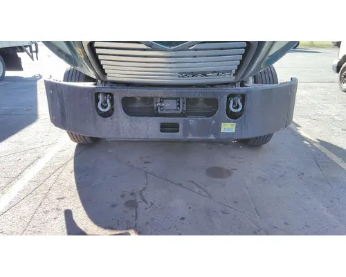MACK CXU612 BUMPER ASSEMBLY, FRONT