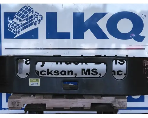 MACK CXU612 BUMPER ASSEMBLY, FRONT
