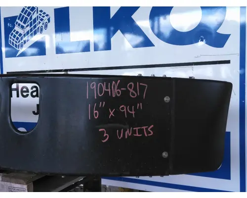 MACK CXU612 BUMPER ASSEMBLY, FRONT