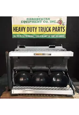 MACK CXU612 Battery Box/Tray