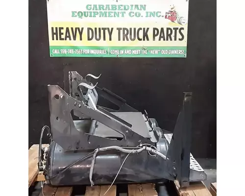 MACK CXU612 Battery BoxTray