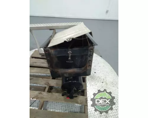 MACK CXU612 Battery Box