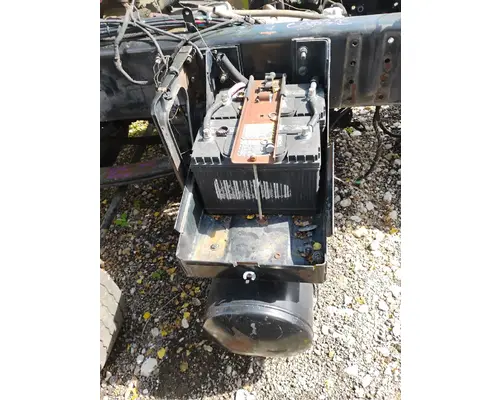 MACK CXU612 Battery Box