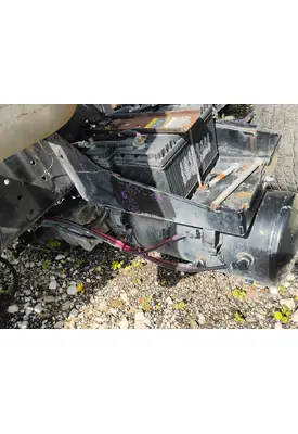 MACK CXU612 Battery Box