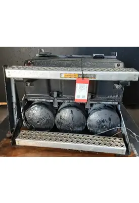 MACK CXU612 Battery Boxes