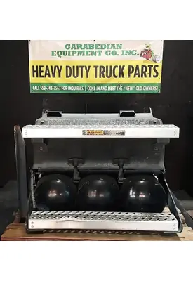 MACK CXU612 Battery Boxes