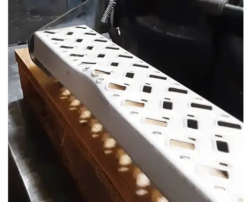 MACK CXU612 Battery Boxes