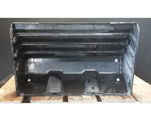 MACK CXU612 Battery Boxes