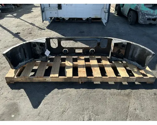 MACK CXU612 Bumper Assembly, Front