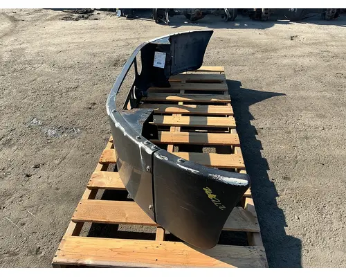MACK CXU612 Bumper Assembly, Front