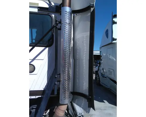 MACK CXU612 CAB EXTENSION