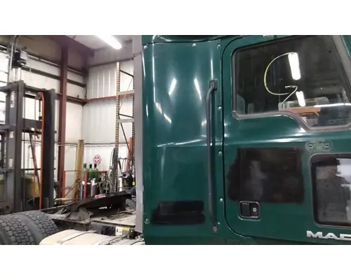 MACK CXU612 CAB EXTENSION