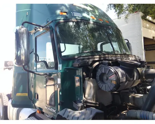 MACK CXU612 CAB