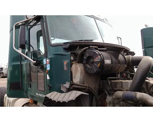 MACK CXU612 CAB