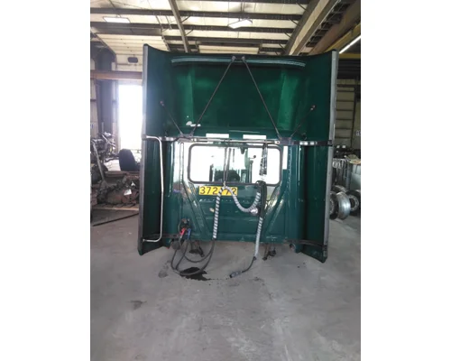 MACK CXU612 CAB