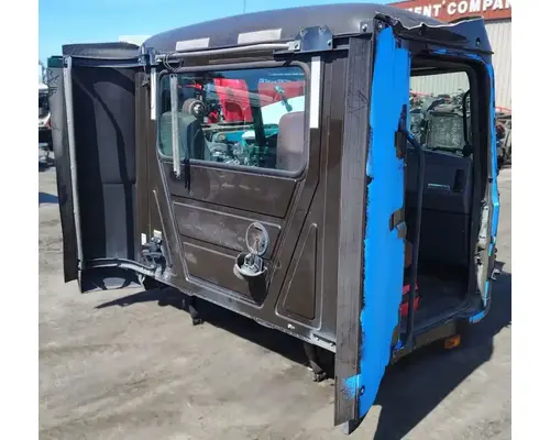 MACK CXU612 Cab Assembly