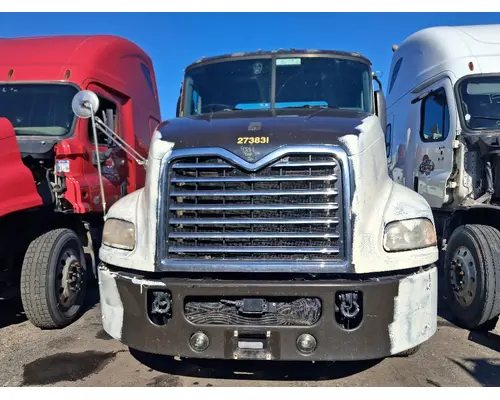 MACK CXU612 Cab Assembly