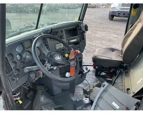 MACK CXU612 Cab Assembly