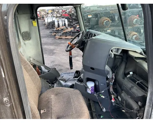 MACK CXU612 Cab Assembly