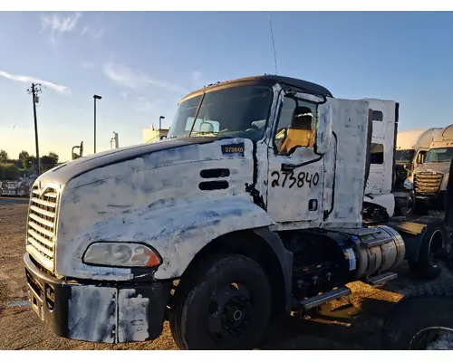 MACK CXU612 Cab Assembly