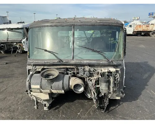 MACK CXU612 Cab Assembly