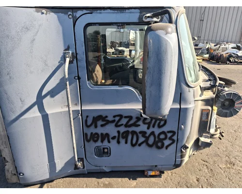 MACK CXU612 Cab Assembly