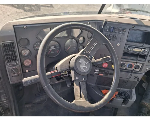 MACK CXU612 Cab Assembly