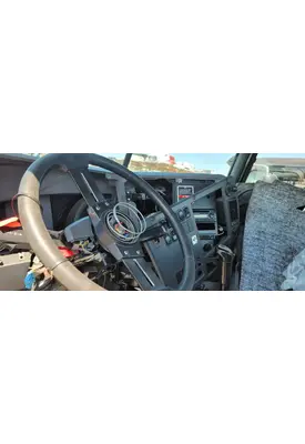 MACK CXU612 Cab Assembly