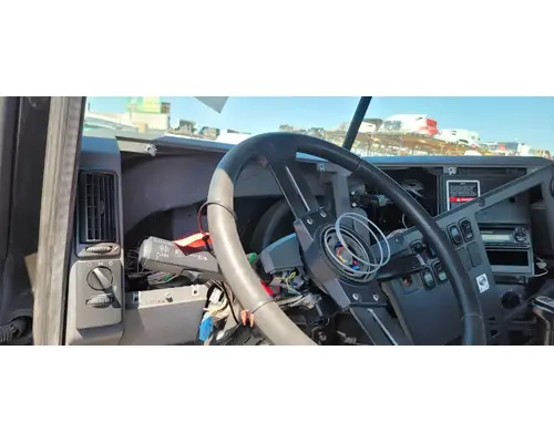 MACK CXU612 Cab Assembly